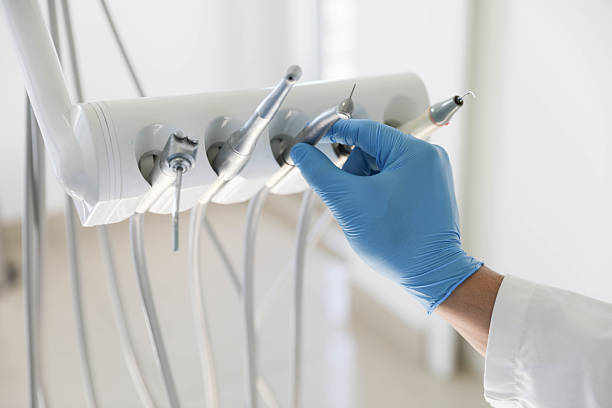Professional Emergency Dentist technician working in Amherst, OH